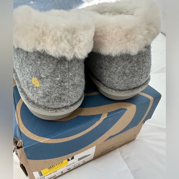New! Clarks grey wool slippers size 8 - Picture 7 of 9